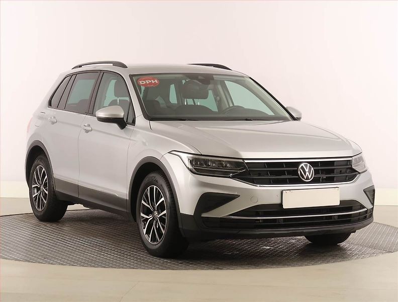 Volkswagen Tiguan (2021) Life 1.5 TSI, digi klima - fotografie inzerátu