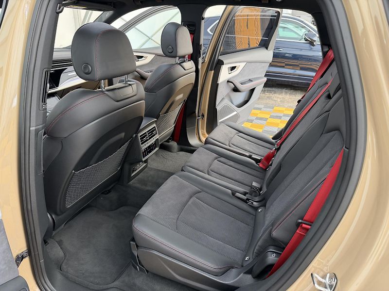 Audi Q7 3.0Tdi*7-mist*CZ*DPH*S-Line - fotka 12 z 48