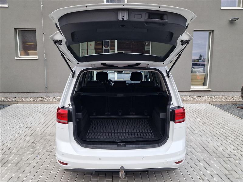 Volkswagen Touran 2.0 TDI Comfortline,ČR,1.Maj. - fotka 41 z 50