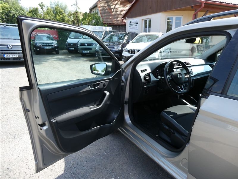 Škoda Fabia 1,4 TDi 66kW 2.majitel,servisk - fotka 19 z 44