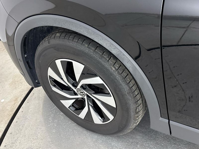 Volkswagen Tiguan People DSG - fotka 27 z 31