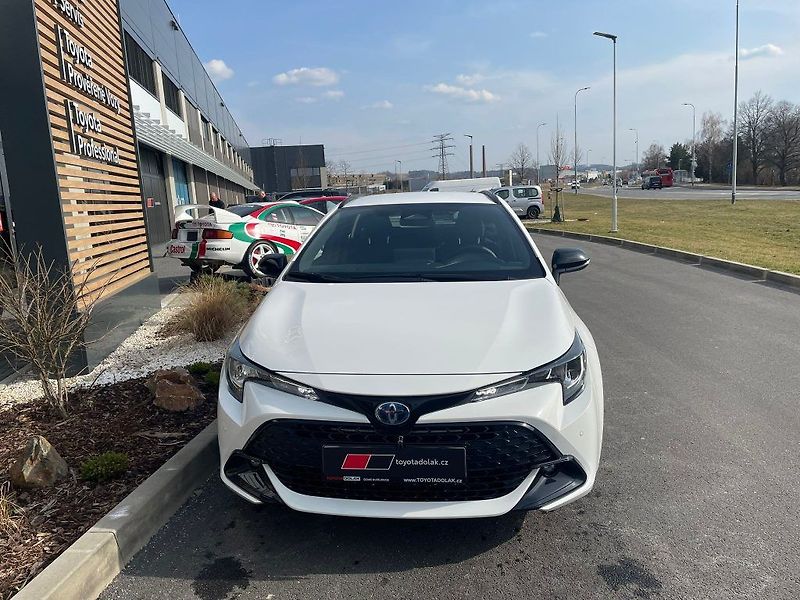 Toyota Corolla 1.8 Hybrid Comfort Business - fotka 4 z 28