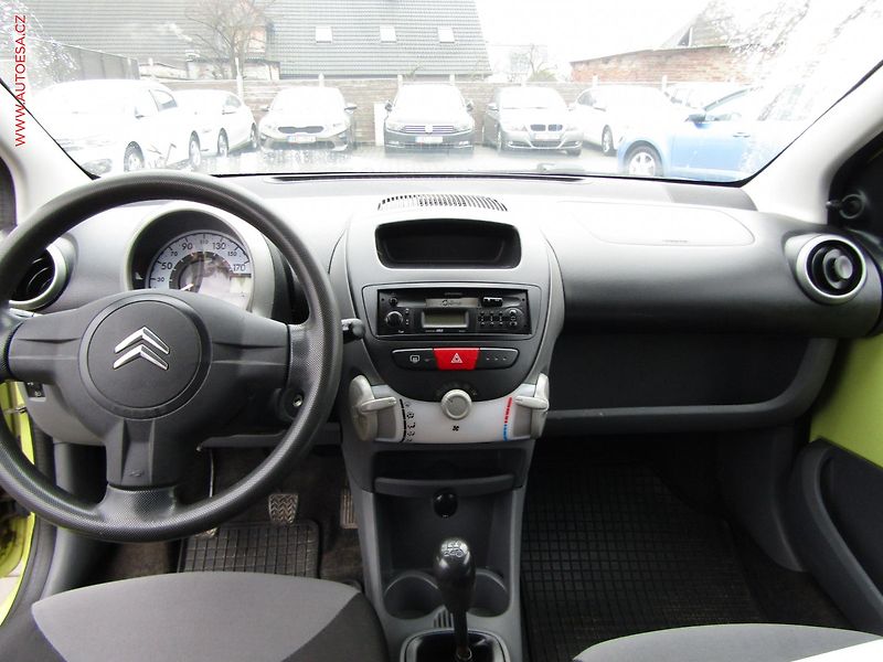 Citroën C1 (2007) 1.0i - fotka 8 z 18