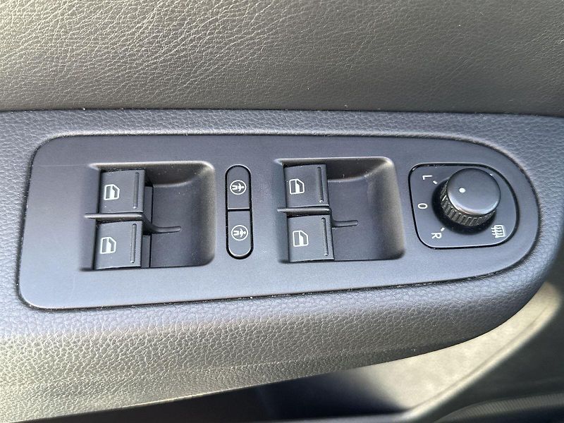 Seat Alhambra (2014) 2.0 TDI DSG Style - fotka 11 z 31