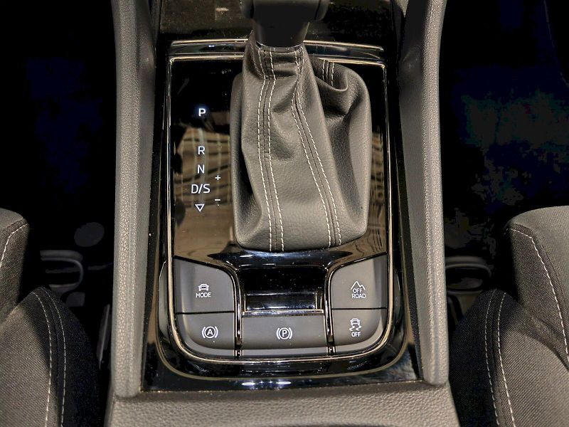 Škoda Karoq (2025) 2.0 TDI 110 kW DSG 4x4 Sportli - fotka 20 z 32