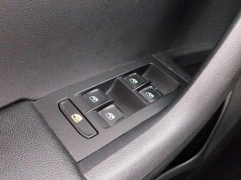 Škoda Octavia (2019) Style 2.0 TSI, 4X4, Automat - fotka 28 z 32