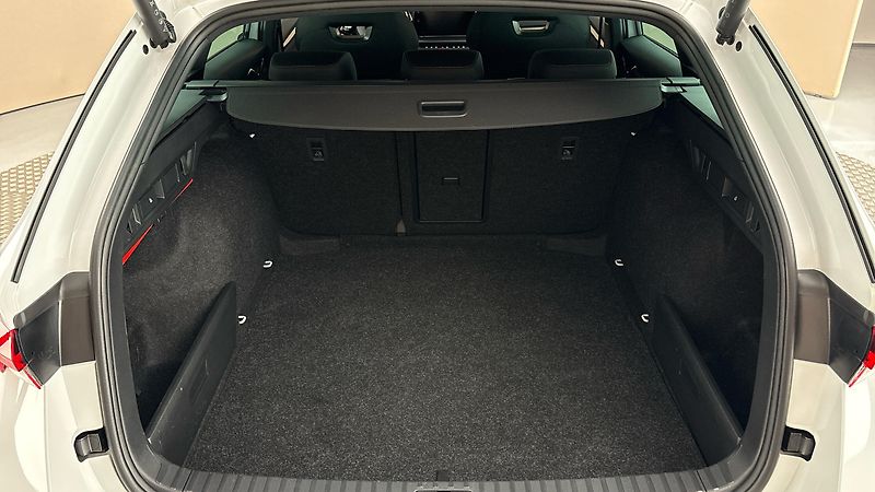 Škoda Octavia 2.0 TDI DSG 4x4 RS Combi - fotka 17 z 27