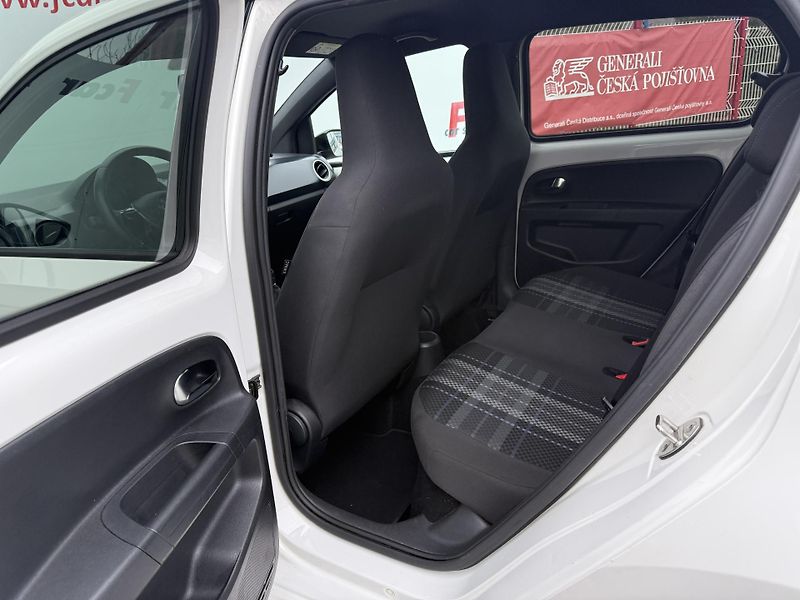 Volkswagen up! (2017) 1.0 MPI ser.knížka alu kola - fotka 12 z 25