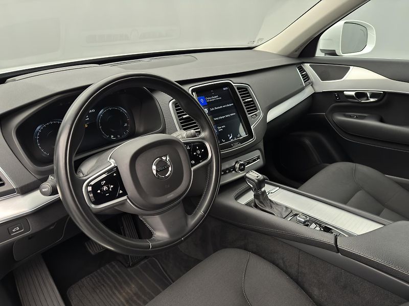 Volvo XC90 D5 AWD MOMENTUM PRO  - fotka 23 z 50