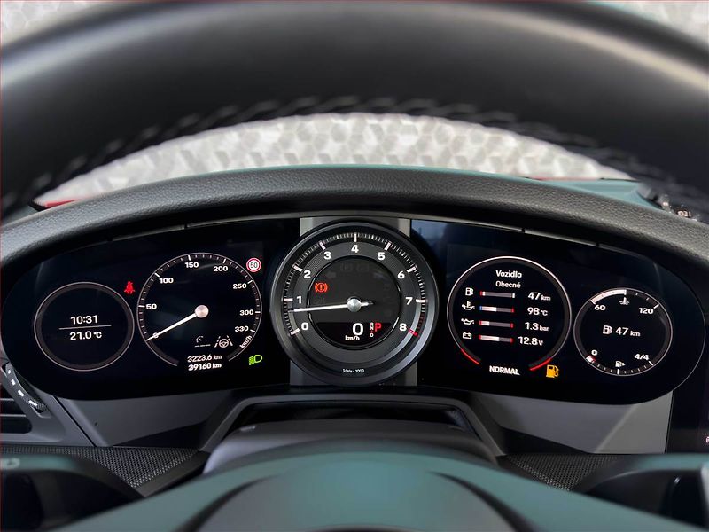 Porsche 911 (2024) Carrera S - fotka 7 z 23