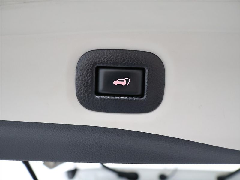 Nissan X-Trail 1,6 dCi 130kw 4WD Kůže Panoram - fotka 11 z 35
