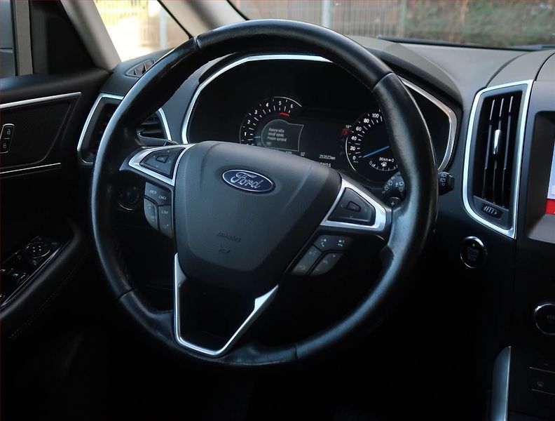 Ford S-MAX (2019) 2.0 EcoBlue, 4X4, Automat - fotka 17 z 19