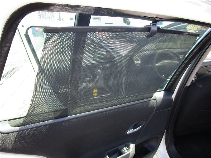 Renault Laguna Grandtour 1.9dCi, aut Klima - fotka 31 z 40