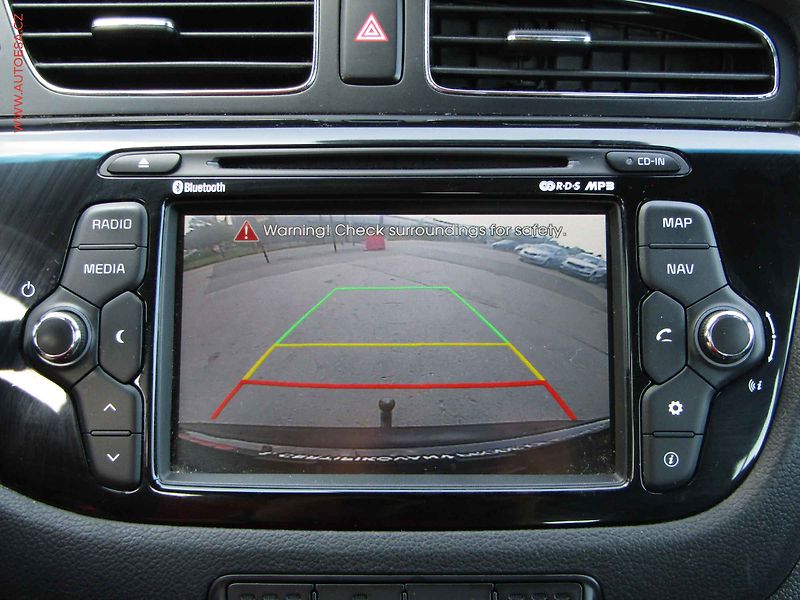 Kia Ceed (2012) 1.6 GDi, Spirit, AT, xenon - fotka 17 z 18