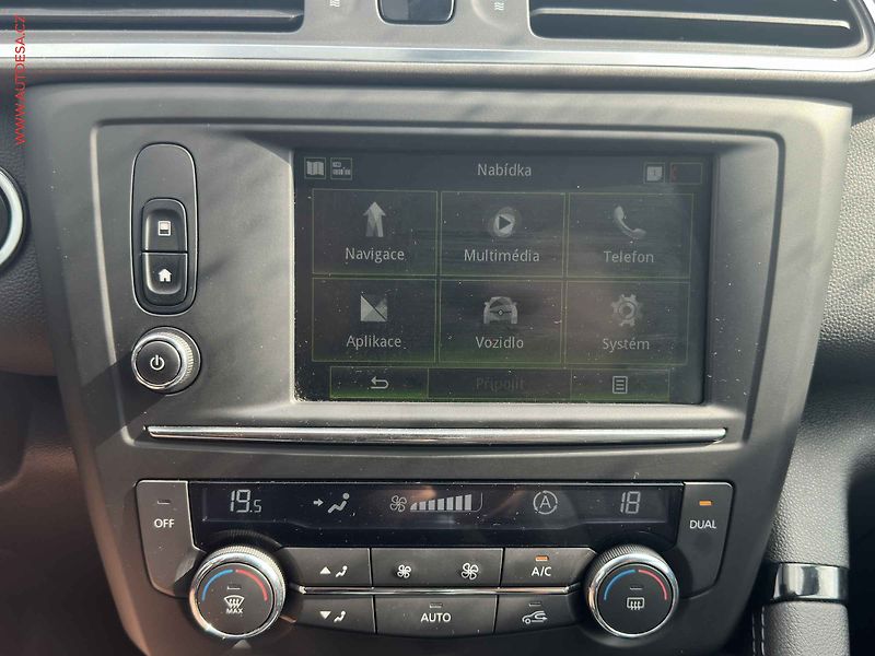 Renault Kadjar (2016) 1.2TCe, 1.maj,ČR, Navi - fotka 15 z 21