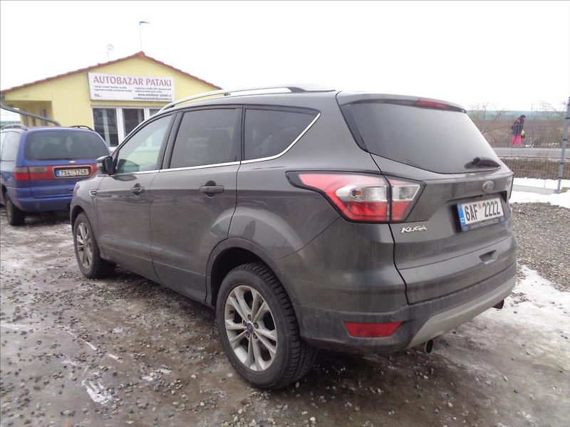 Ford Kuga 1,5 - fotka 5 z 13