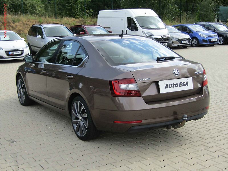Škoda Octavia (2018) 2.0TDi, ČR, L&K, TZ - fotka 6 z 27