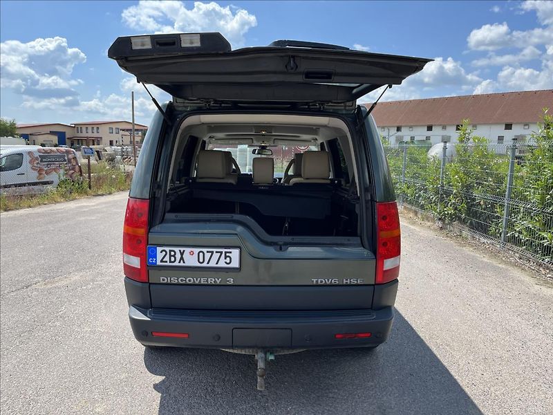 Land Rover Discovery 2,7 TDV6 4X4 AUT NA OPRAVU!! - fotka 22 z 30
