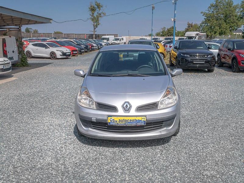 Renault Clio (2006) 1.2i 55KW - fotka 2 z 35