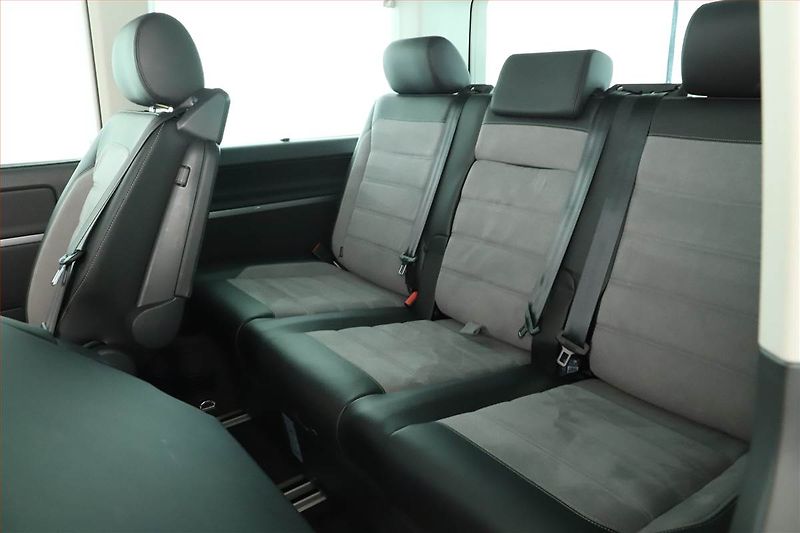 Volkswagen Multivan (2021) Highline 2.0 TDI 4Motion, ČR - fotka 13 z 20