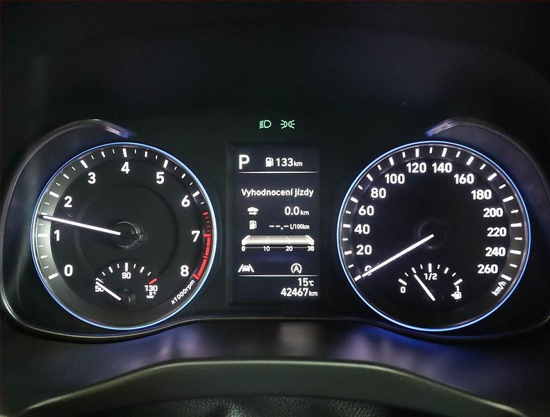 Hyundai Kona (2022) 1.6 T-GDI - fotka 11 z 23