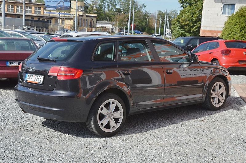 Audi A3 (2010) 1.4 TFSi 92kW / XENON /2x kola - fotka 6 z 29