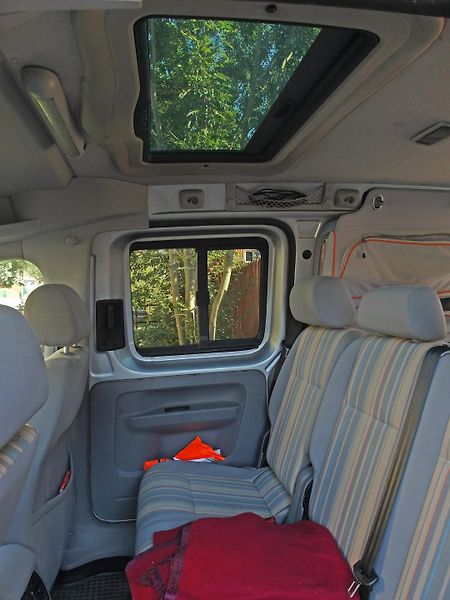 Volkswagen Caddy - fotka 5 z 9