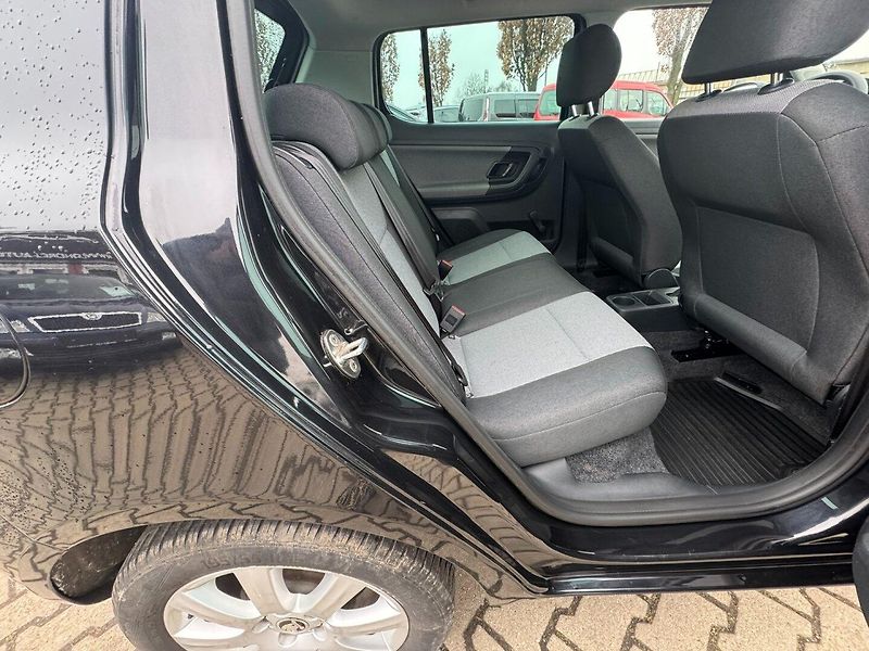 Škoda Fabia (2013) 1,2 HTP 51 KW KM STK 1. MAJ. - fotka 32 z 49