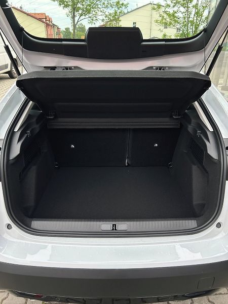 Citroën C4 (2025) PLUS 1.2 PureTech 1 - fotka 3 z 15