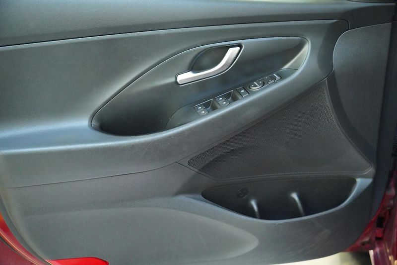 Hyundai i30 - fotka 12 z 25