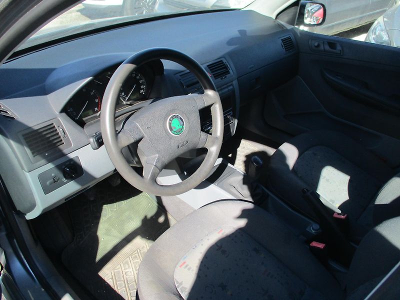 Škoda Fabia (2002) 1,4 MPi   pravidelný servis - fotka 9 z 10
