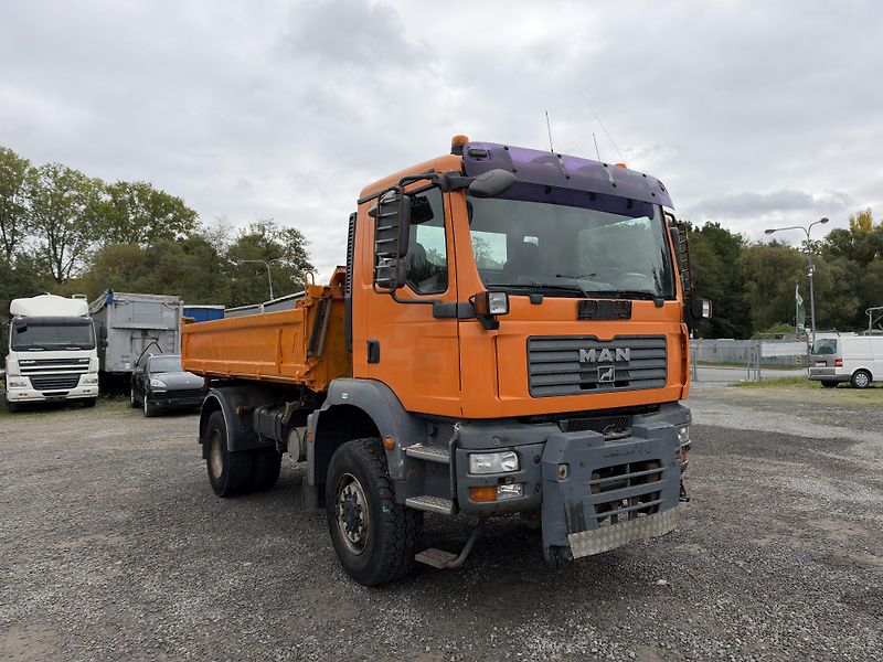 MAN TGM (2009) 18.330 4x4 / 3-STRANNÝ SKLÁPĚČ - fotka 2 z 13