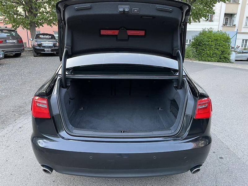 Audi A6 (2013) 3.0 TDI QUATTRO - fotka 15 z 38