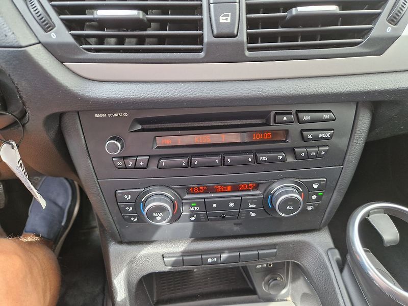 BMW X1 2.0i, 110kW, sDrive - fotka 13 z 32