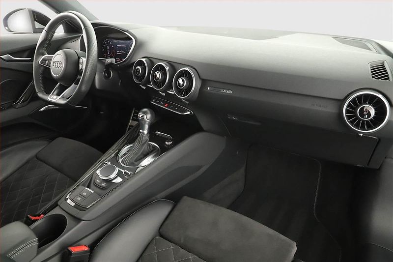 Audi TT (2022) 45 TFSI - fotka 8 z 23