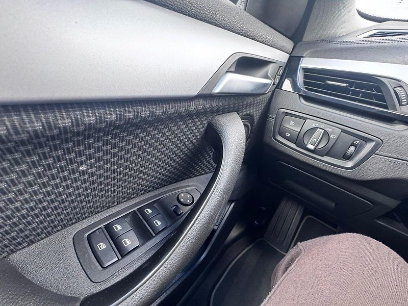 BMW X2 (2022) 4X4 25E 1,5i 162KW ZÁRUKA DPH - fotka 26 z 50