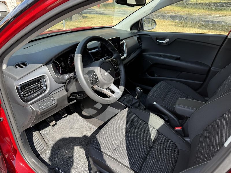 Kia Stonic 1.0 T-GDI Exclusive - fotka 4 z 9