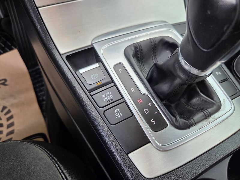 Volkswagen Passat Variant (2014) 2.0 TDI DSG - fotka 20 z 45