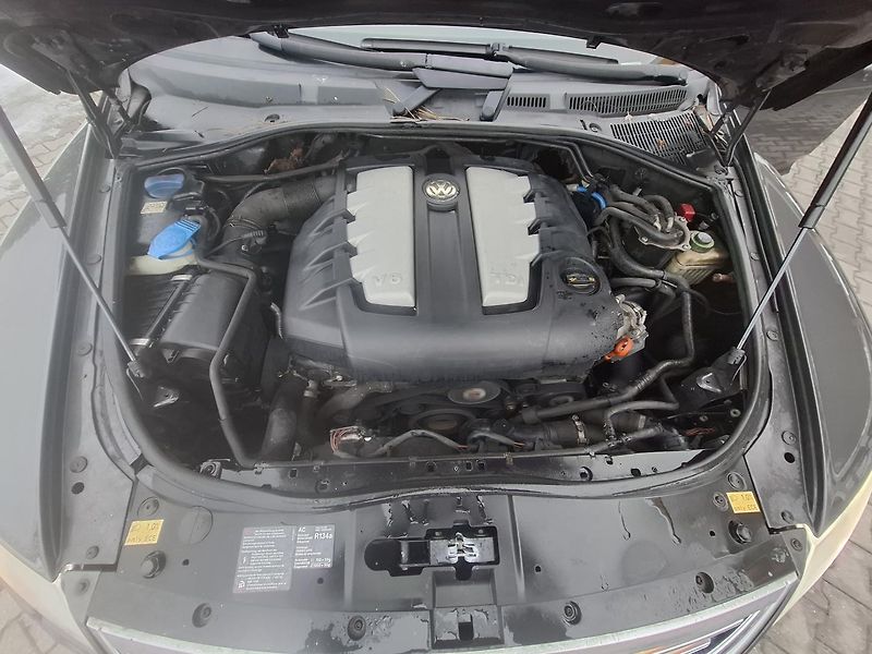 Volkswagen Touareg (2008) 3,0 TDI - fotka 10 z 11