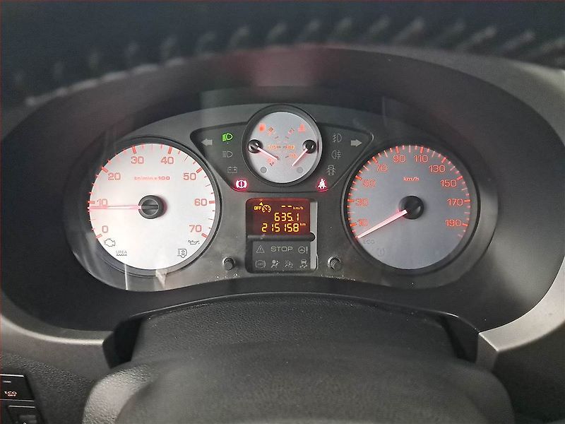 Citroën Berlingo (2015) Selection 1.6 BlueHDi, 5Míst - fotka 11 z 21