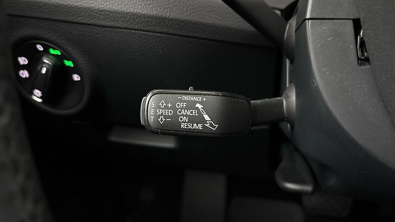 Škoda Superb 2.0 TSI DSG Style Combi - fotka 14 z 30