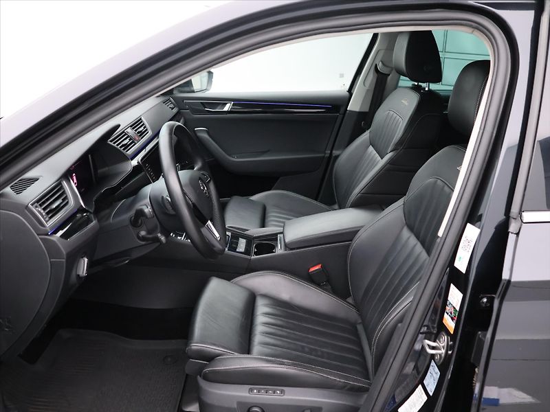 Škoda Superb 2,0 TDI 140kW DSG 4x4 L&K DPH - fotka 12 z 40