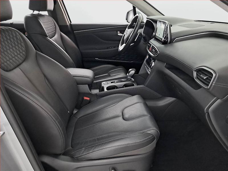 Hyundai Santa Fe (2018) 2.2 CRDi Blue - fotka 9 z 28