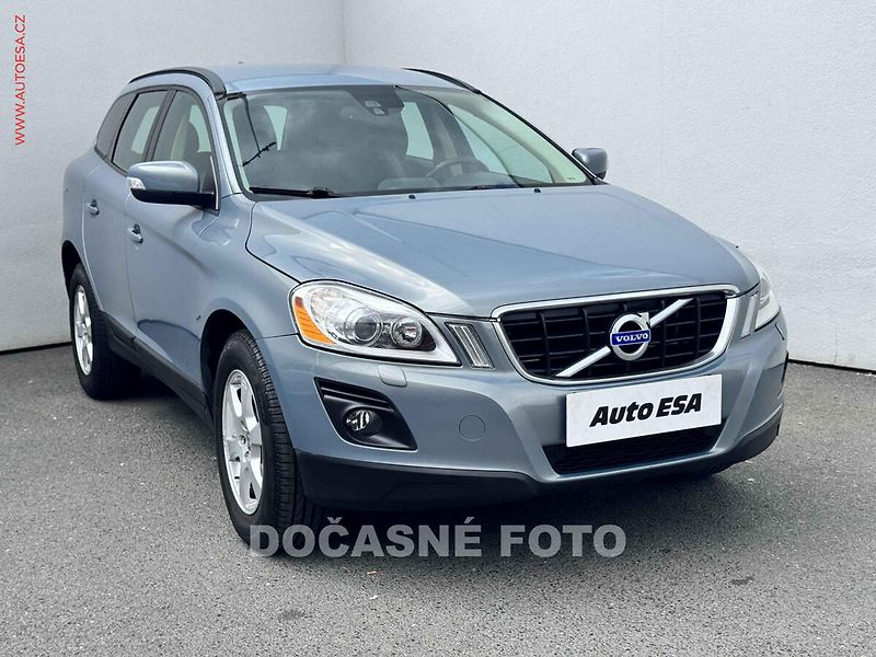 Volvo XC60 (2009) 2.4D AWD, AT, park.čidla - fotka 1 z 15