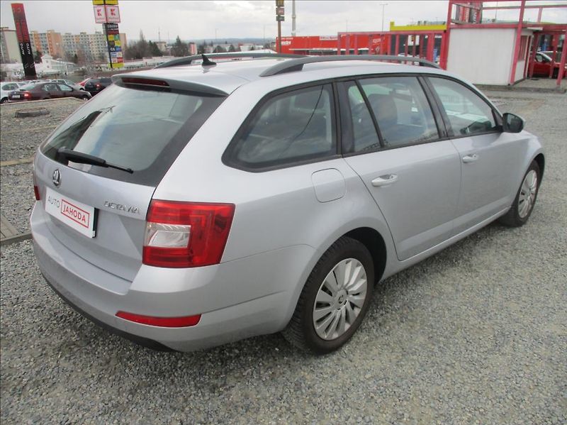 Škoda Octavia 2,0 TDI, serviska, digi klima, - fotka 5 z 49
