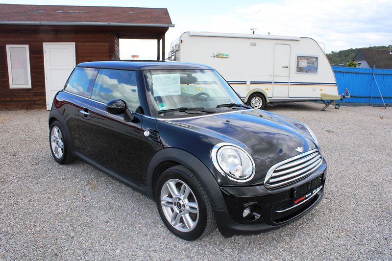 Mini Cooper (2013) 1,6D REZERVACE - fotka 1 z 15