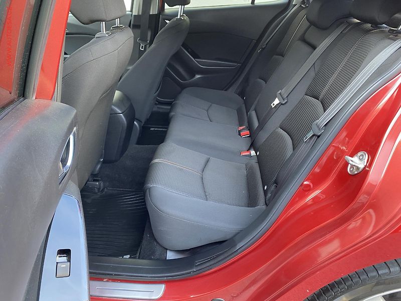Mazda 3 (2018) 2.0 i, ČR, LED, navi - fotka 10 z 18