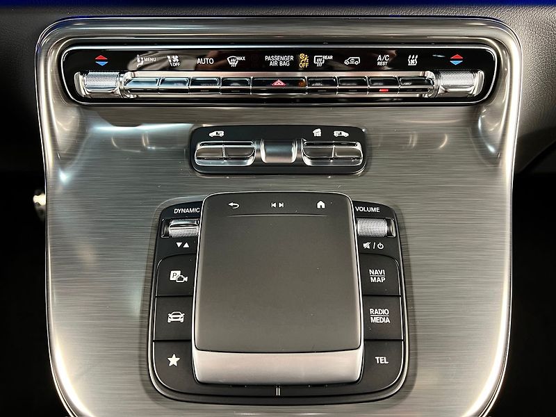 Mercedes-Benz Třídy V 300d 4M AMG LUXURY, AIRMATIC - fotka 27 z 34
