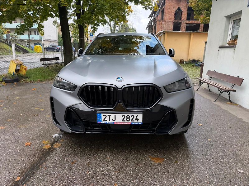 BMW X6 xDrive30d M Sport - fotka 3 z 23