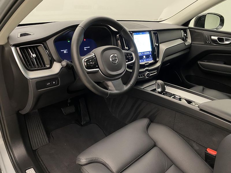 Volvo XC60 T8 AWD RECHARGE DARK ULTRA CZ - fotka 4 z 63